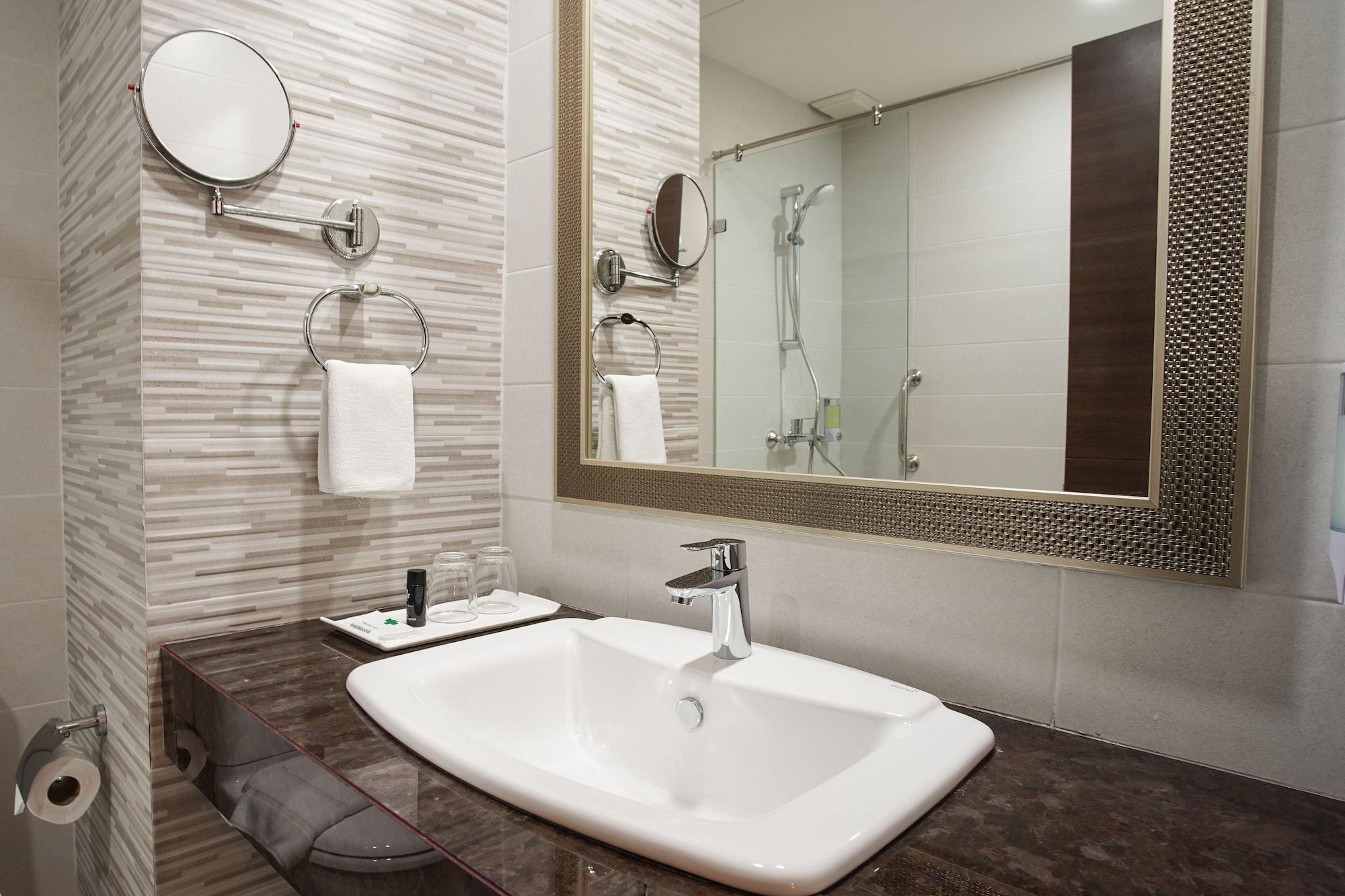 Club Mahindra Mac Boutique Hotel Bangkok Dış mekan fotoğraf