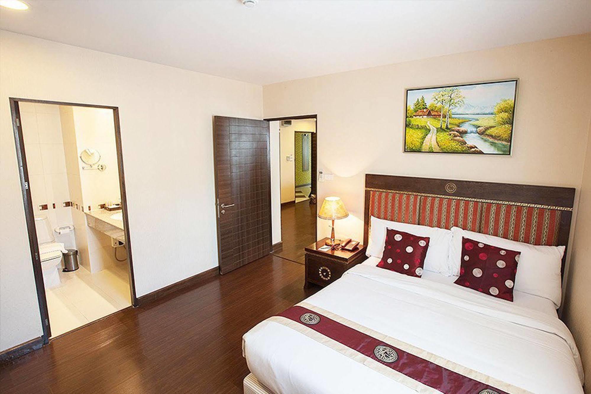 Club Mahindra Mac Boutique Hotel Bangkok Dış mekan fotoğraf