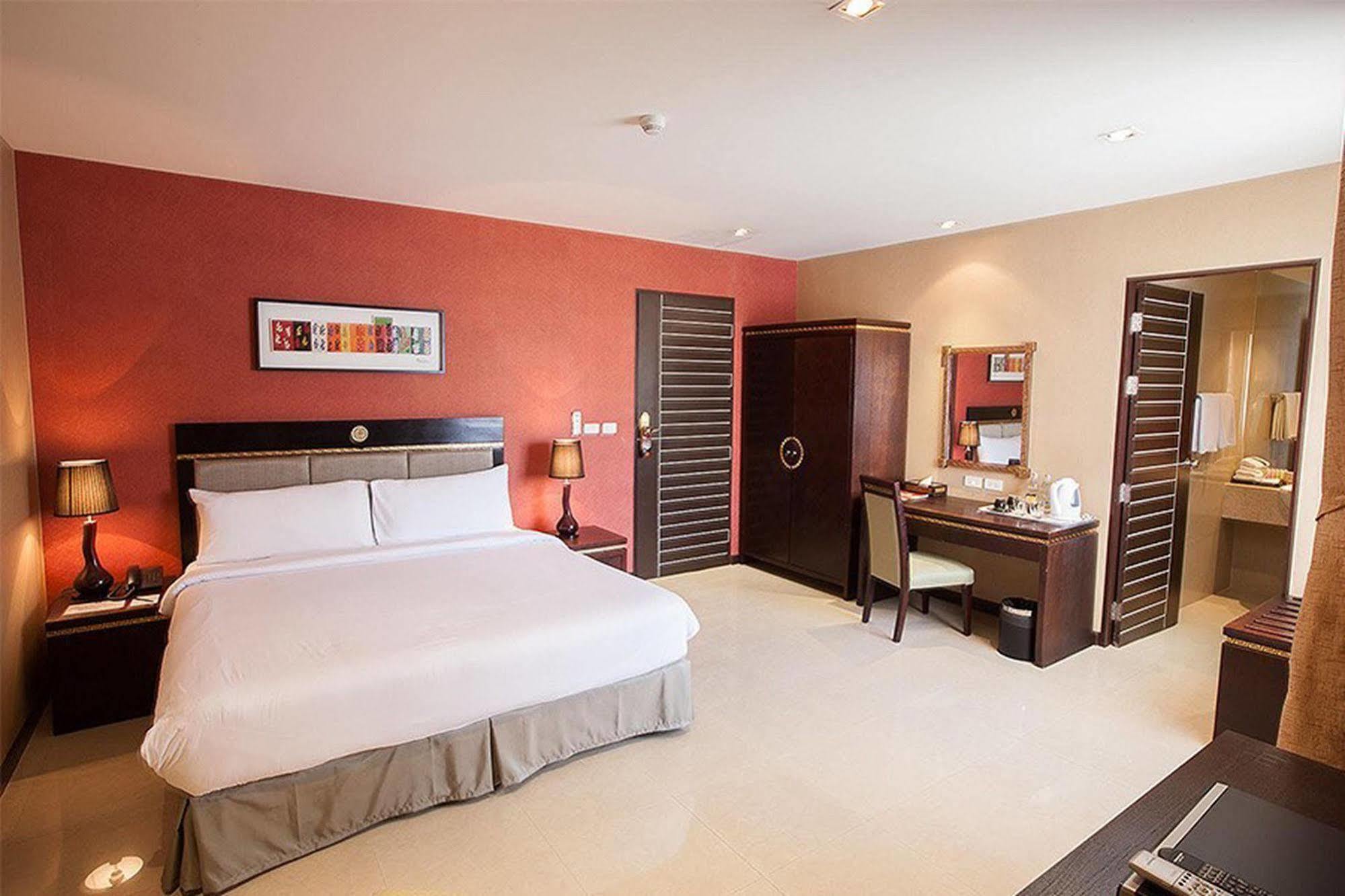 Club Mahindra Mac Boutique Hotel Bangkok Dış mekan fotoğraf